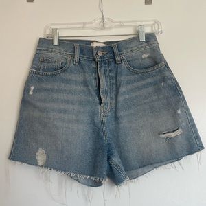 URBAN OUTFITTERS SHORTS